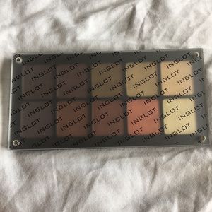 Brand new, never used INGLOT Eyeshadows palette.